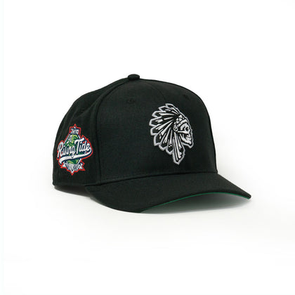 SAVS 6 PANEL SNAPBACK - BLACK RAIDER